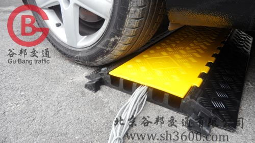 濱州廠房護(hù)線板 型號(hào)、價(jià)格及供應(yīng)商北京谷邦實(shí)業(yè)解析